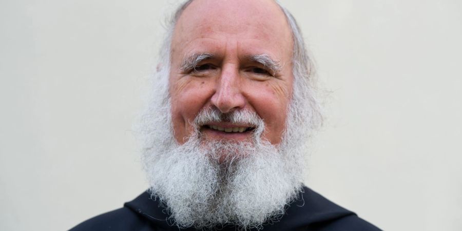 «Viele Menschen haben Angst, etwas zu verlieren. Die Unsicherheit ist sehr gross», sagt Pater Anselm Grün.