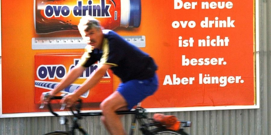 Im Aussenraum der Stadt Bern soll kommerzielle Werbung verboten werden. (Archivbild)