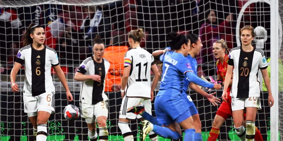 Die DFB-Frauen mussten sich Frankreich mit 1:2 geschlagen geben.