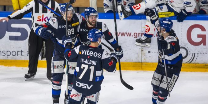 Swiss League : La Chaux-de-Fonds freut sich über den Sieg zum Auftakt der Finals. Swiss League