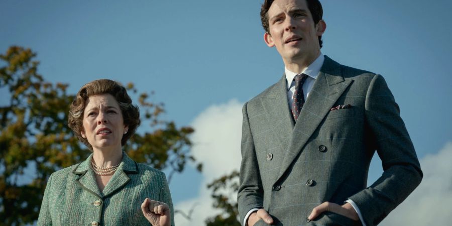 Königin Elizabeth II. (Olivia Colman) und ihr Sohn Prinz Charles (Josh O'Connor) in einer Szene der 4. Staffel von «The Crown».