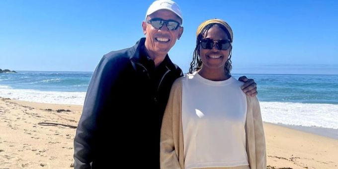 Mit Herzli im Sand - So entspannt feiern Obamas ihren 30. Hochzeitstag
