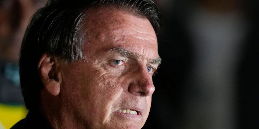 Brasiliens Präsident Jair Bolsonaro bei einer Pressekonferenz in Brasilia.