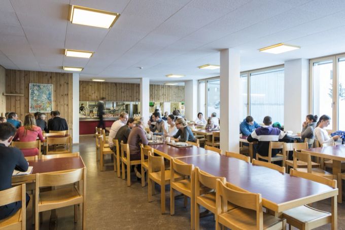 Sensoren können auch Belegung im Personalrestaurant messen. (Symbolbild) Kantine