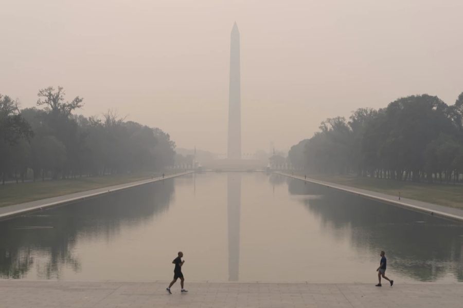 Die Rauchwolken haben auch bereits die Nordostküste der USA erreicht.