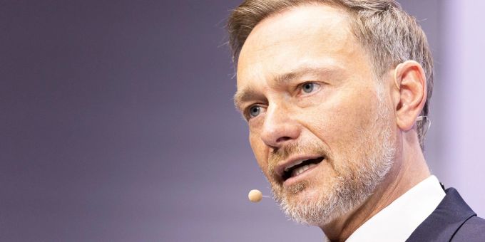 «Wir können derzeit keine zusätzlichen Beiträge zum Haushalt der Europäischen Union zeichnen», sagt Bundesfinanzminister Christian Lindner (FDP). «Wir können derzeit keine zusätzlichen Beiträge zum Haushalt der Europäischen Union zeichnen», sagt Bundesfinanzminister Christian Lindner (FDP).