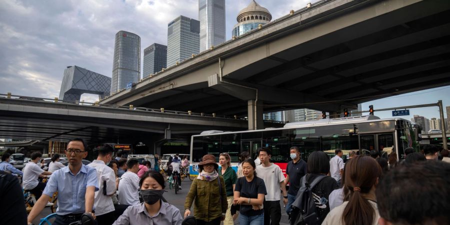 Kreuzung im zentralen Geschäftsviertel von Peking. Chinas wirtschaftliche Erholung verliert weiter an Schwung.