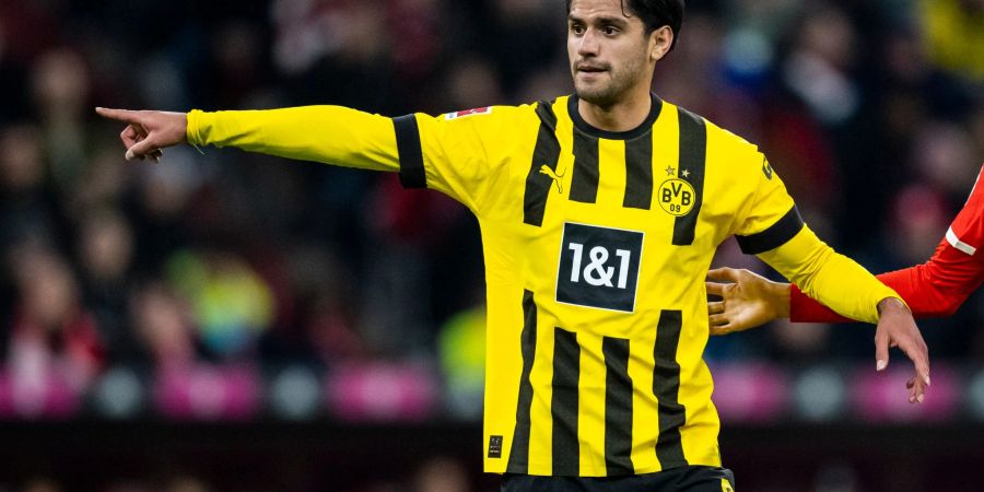 Dortmunds Mahmoud Dahoud wechselt offenbar nach England.