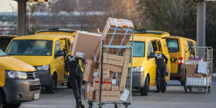 Ab August bekommen alle Firmenkunden der Deutschen Post DHL einen umfassenden CO2-Bericht.