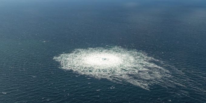 ARCHIV - In der Nähe von Bornholm gab es Explosionen an den Nord-Stream-Pipelines. Foto: -/Danish Defence Command/dpa - ACHTUNG: Nur zur redaktionellen Verwendung im Zusammenhang mit der akt ARCHIV - In der Nähe von Bornholm gab es Explosionen an den Nord-Stream-Pipelines. Foto: -/Danish Defence Command/dpa - ACHTUNG: Nur zur redaktionellen Verwendung im Zusammenhang mit der akt