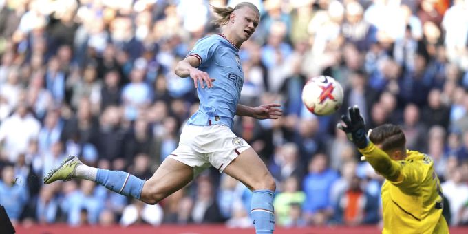 Erling Haaland netzt ein für Manchester City beim 3:1-Sieg der Sky Blues gegen Leicester City. Diese Saison hat er bereits 47 Tore erzielt. (Nick Potts/PA via AP) erling haaland