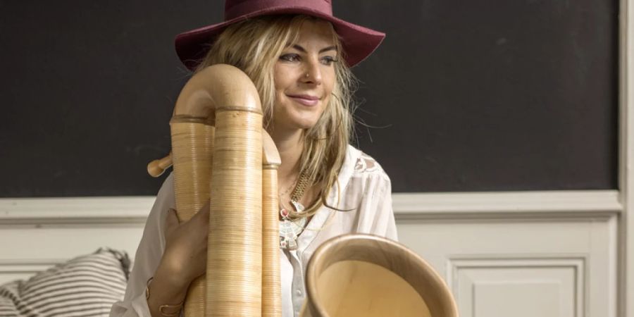 Eliana Burki hat sich international einen Namen gemacht mit ihrem Alphorn im Jazz, Funk oder Pop. Mit nur 39 Jahren ist sie am letzten Montag an einem Gehirntumor gestorben. (Archivbild)