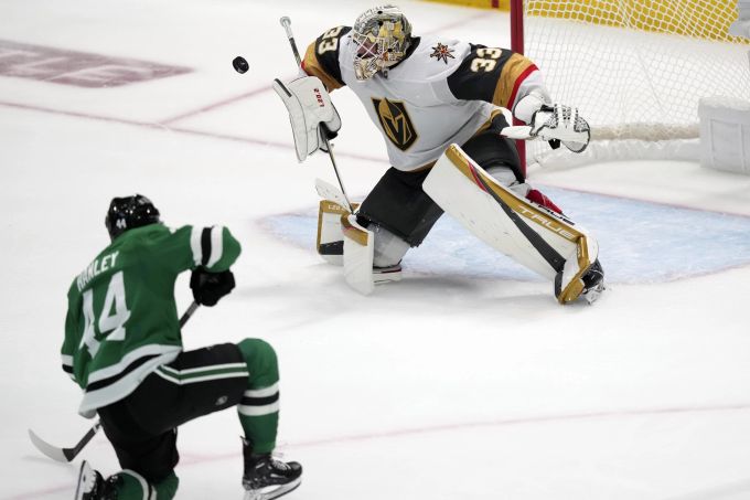 Vegas Goalie Adin Hill brilliert gegen Dallas. NHL Vegas