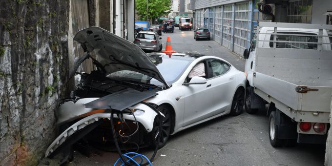 Bei einem Selbstunfall mit Personenwagen wurde niemand verletzt. Selbstunfall