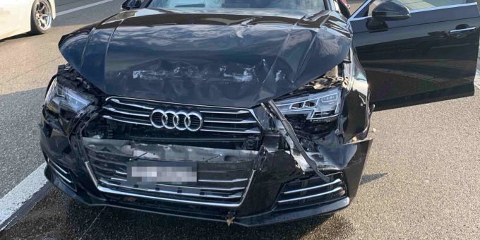 Oensingen/Autobahn A1: Auffahrkollision mit zwei beteiligten Autos Auffahrkollision A1 Oensingen