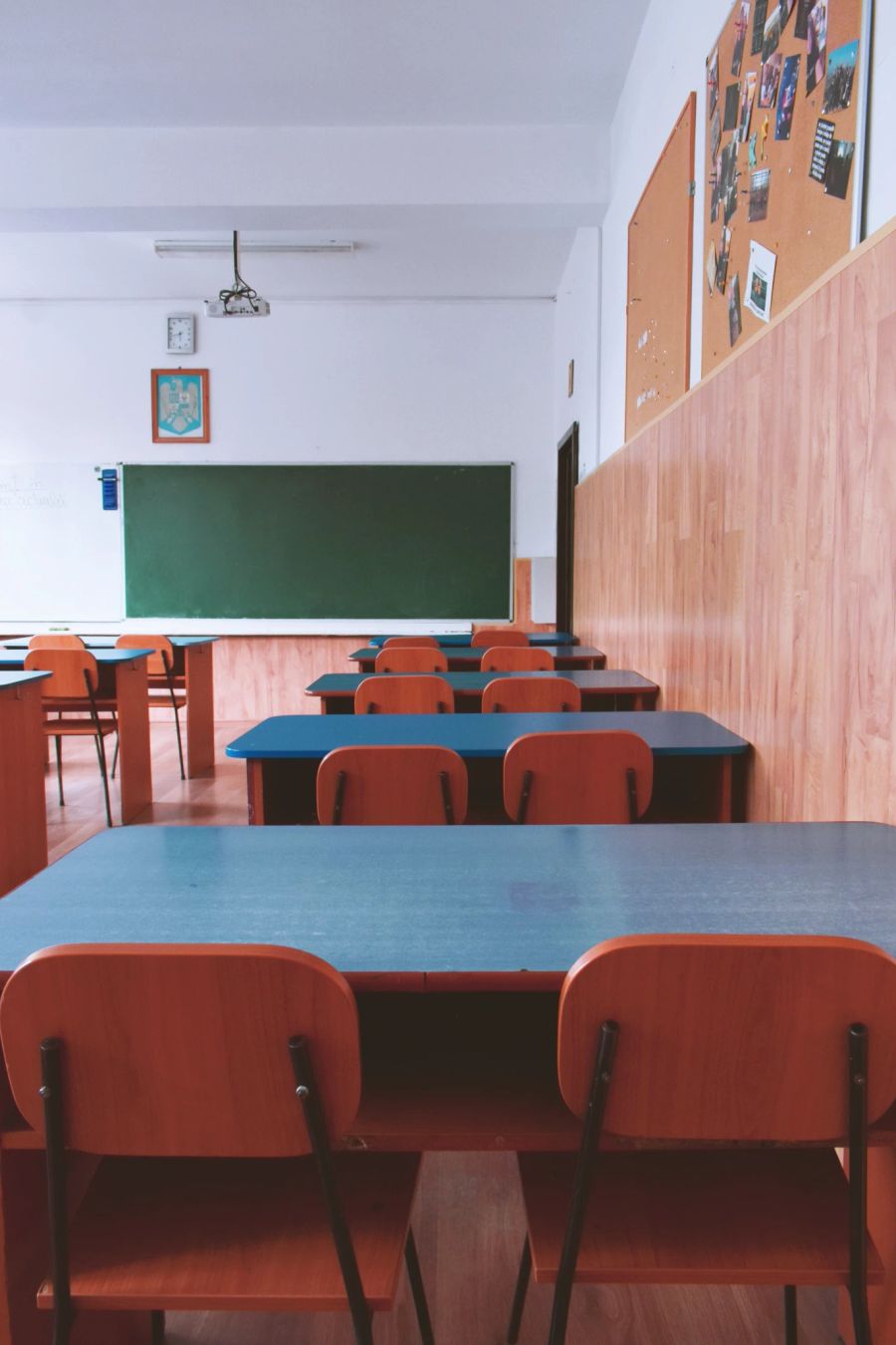 Das Klassenzimmer soll für Schülerinnen und Schüler ein sicherer Ort sein. (Symbolbidl)