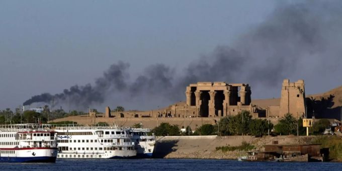 Infiziert sind zwölf Besatzungsmitglieder eines Nil-Kreuzfahrtschiffs Infiziert sind zwölf Besatzungsmitglieder eines Nil-Kreuzfahrtschiffs