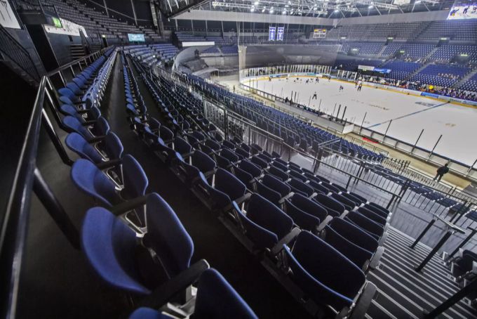 Wegen des Coronavirus bleiben die Zuschauerränge im Zürcher Hallenstadion leer. Coronavirus Eishockey-WM