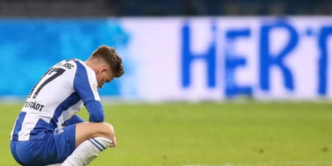 Die Berliner Hertha steckt derzeit in einer tiefen Krise. Foto: Andreas Gora/dpa Die Berliner Hertha steckt derzeit in einer tiefen Krise. Foto: Andreas Gora/dpa