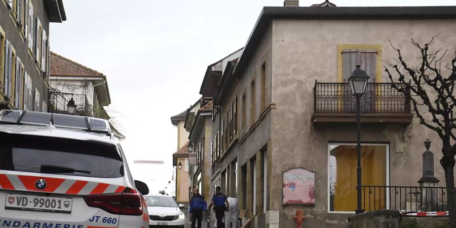 Das Zentrum von Grandson VD am Neuenburgersee wurde von der Polizei abgesperrt.