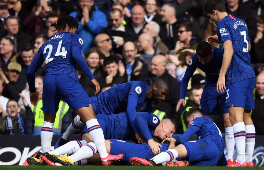 Der FC Chelsea jubelt über den Sieg gegen Tottenham.