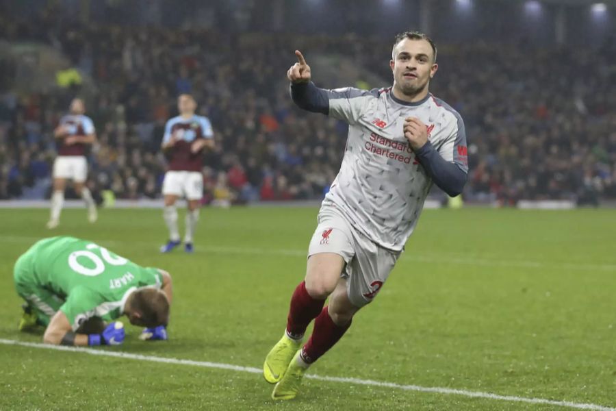 Über die Stationen Inter Mailand und Stoke City landete er beim FC Liverpool, wo er bis heute tätig ist.