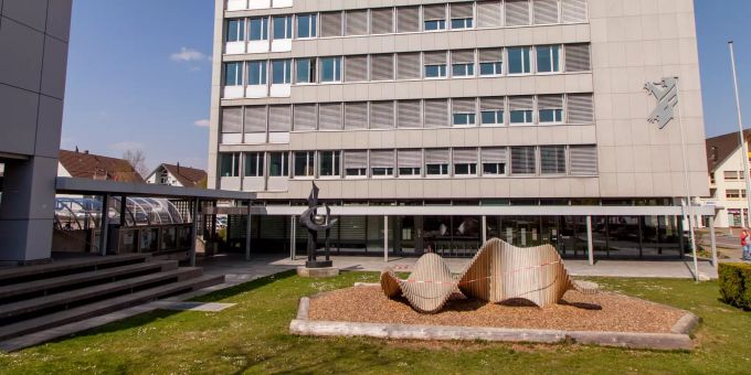Die Stadtverwaltung in Kloten. Stadtverwaltung Kloten