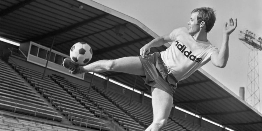 Köbi Kuhn bei einem Training des FC Zürichs im Jahr 1968.