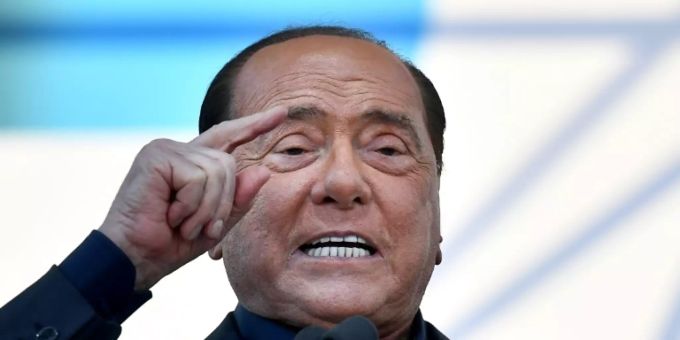 Berlusconi Verlasst Langjahrige Freundin Fur Eine Jungere