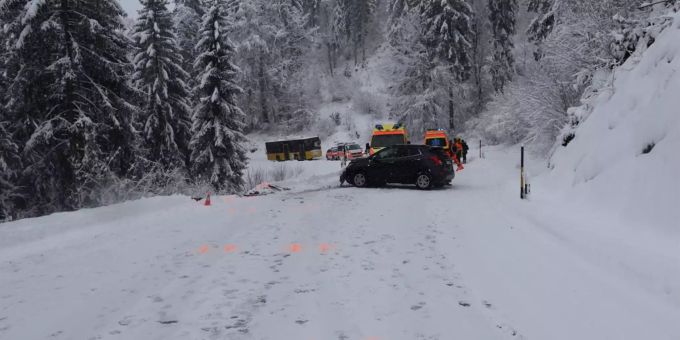 Bilder des Unfallortes in Flond GR. flond GR