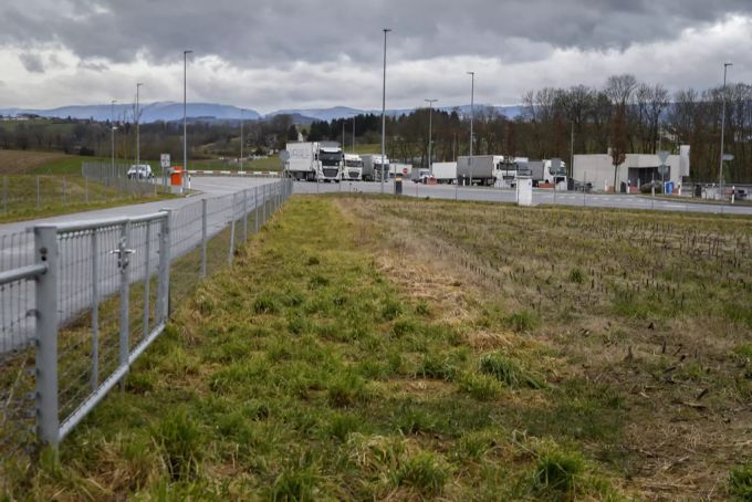 Auf diesem Feld soll der Transitplatz entstehen. Junge SVP Wileroltigen Transitplatz