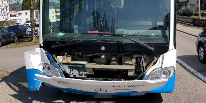Die Fahrgäste des Stadtbusses blieben unverletzt.