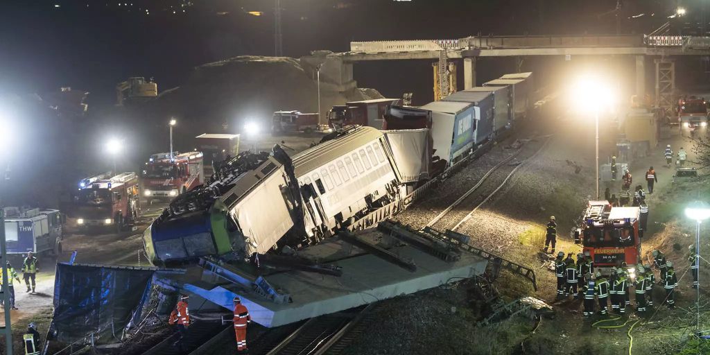 Eisenbahnunfall In Auggen (D) Lokführer tot mehrere Verletzte