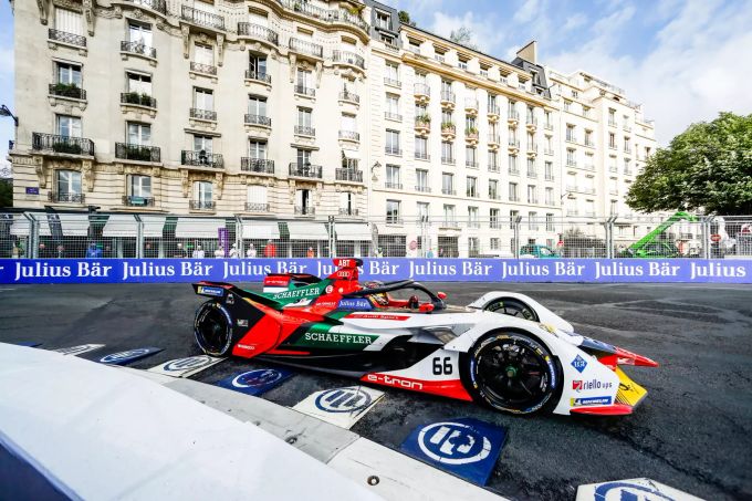 Daniel Abt (Audi) im Paris ePrix der Formel E im Jahr 2019. Abt Formel E Audi