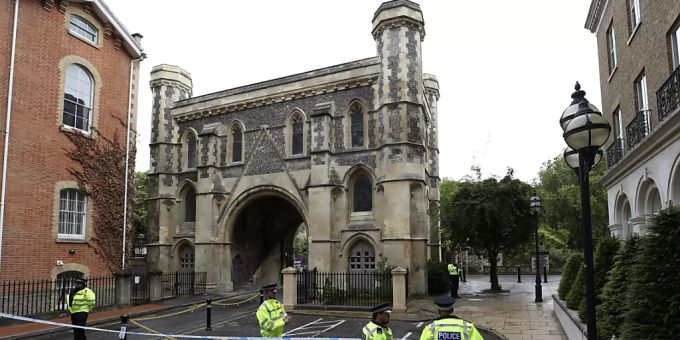 Drei Tote - Britische Polizei stuft Messerangriff als Terrorismus ein
