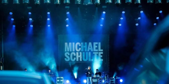 Michael Schulte hat sich gefreut, endlich wieder auf einer Bühne stehen zu können. Foto: Peter Steffen/dpa Michael Schulte hat sich gefreut, endlich wieder auf einer Bühne stehen zu können. Foto: Peter Steffen/dpa