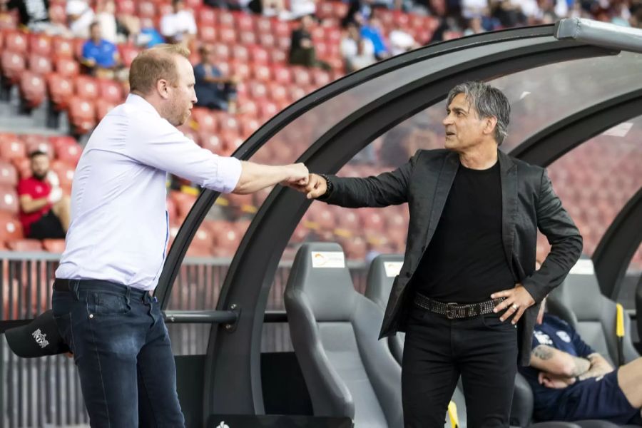 Die beiden Trainer Ludovic Magnin (FCZ, links) und Maurizio Jacobacci (Lugano, rechts) sehen keine gute erste Halbzeit.