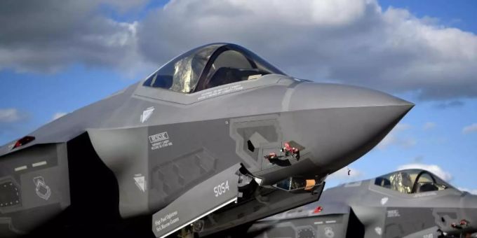 Die Staaten der Erde haben im vergangenen Jahr fast zwei Billionen Dollar in ihre Militärapparate gesteckt. Militär