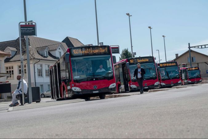 Bushaltestelle beim Bahnhof Münsingen.