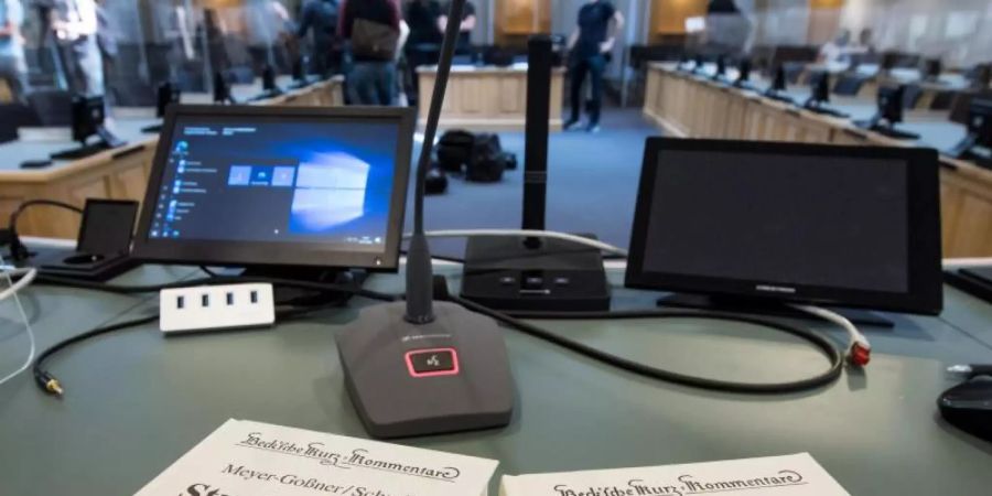 Neun Monate nach dem rechtsterroristischen Anschlag in Halle muss sich der Angeklagte nun vor Gericht verantworten. Foto: Hendrik Schmidt/dpa-Zentralbild/dpa