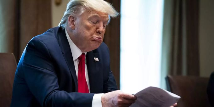 US-Präsident Donald Trump unterzeichnete einen vorübergehenden Einwanderungsstopp. Donald Trump