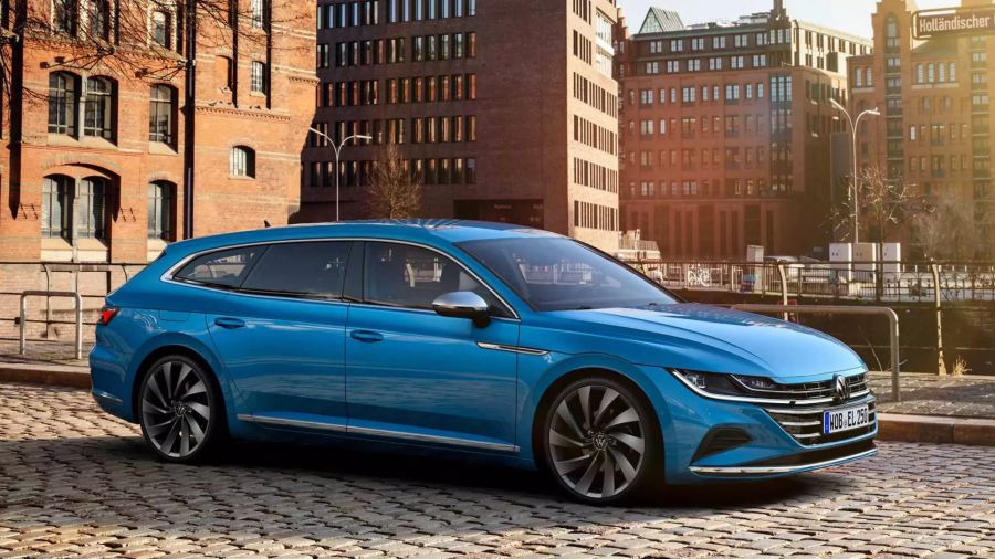 Der VW Arteon Shooting Brake Elegance bringt Chrom und silberne Spiegel mit