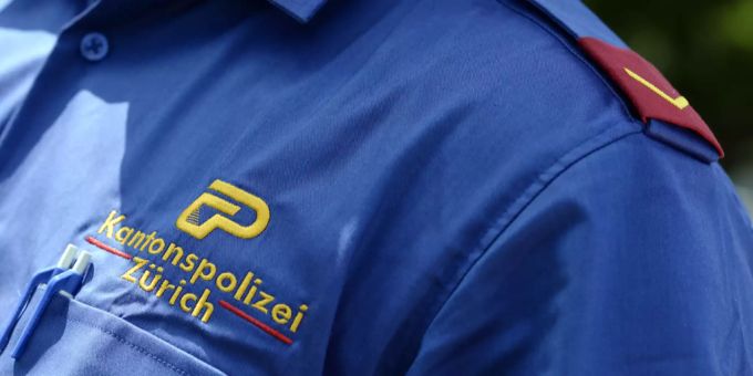 Meilen ZH: Polizei verhaftet zwei «Falsche Polizisten». Meilen ZH: Polizei verhaftet zwei «Falsche Polizisten»