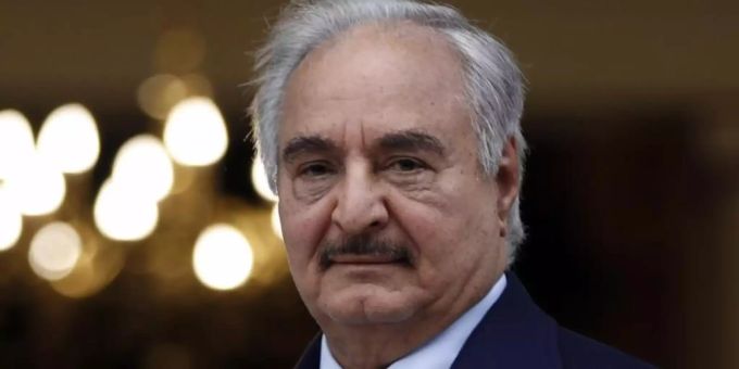 Mächtige Figur im Machtkampf in Libyien: General Chalifa Haftar. Foto: Thanassis Stavrakis/AP/dpa Mächtige Figur im Machtkampf in Libyien: General Chalifa Haftar. Foto: Thanassis Stavrakis/AP/dpa