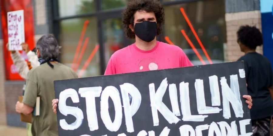 Protest gegen den gewaltätigen Polizei-Einsatz in Minneapolis