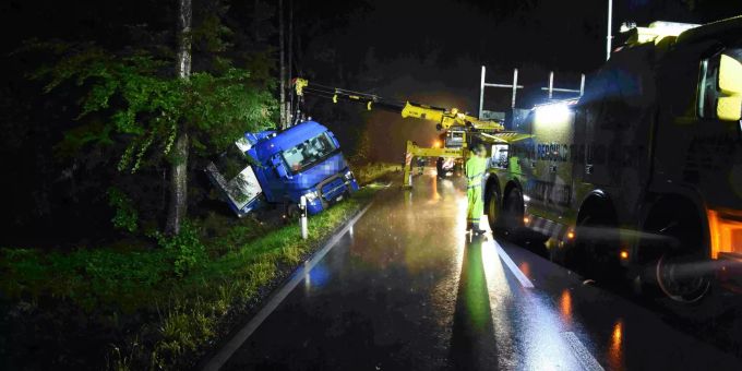 Niederbüren SG: Selbstunfall mit viel Glück. Niederbüren SG: Selbstunfall mit viel Glück