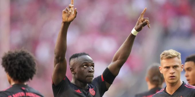 Die Reaktion von Sadio Mané,nachdem er ein Tor erzielte. FC Bayern München