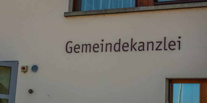 Die Gemeindeverwaltung Basadingen-Schlattingen im Zürcher Weinland. Die Gemeindeverwaltung Basadingen-Schlattingen im Zürcher Weinland.
