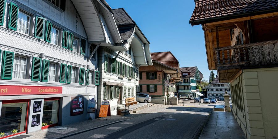 Die Dorfstrasse in Signau.