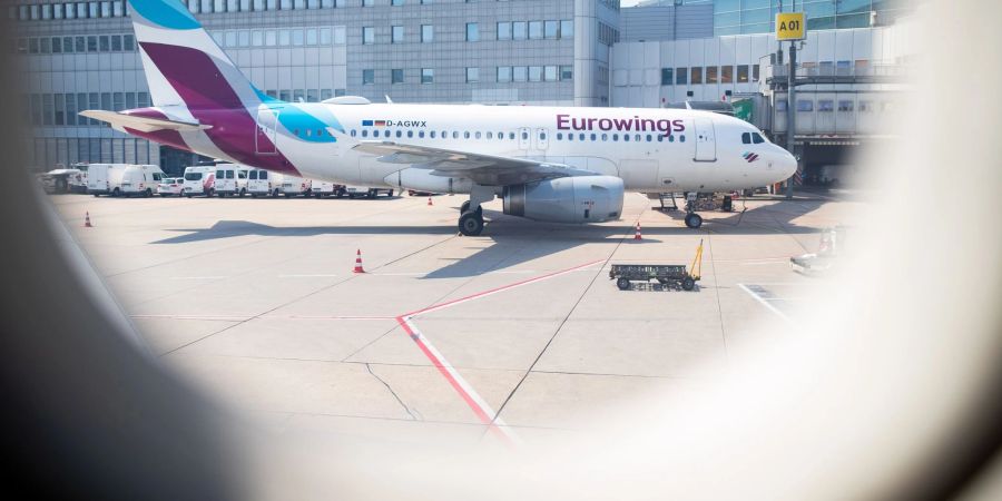 Viele Maschinen bleiben wohl am Boden: Bei Eurowings Deutschland sind die Pilotinnen und Piloten am Donnerstag zum Streik aufgerufen.